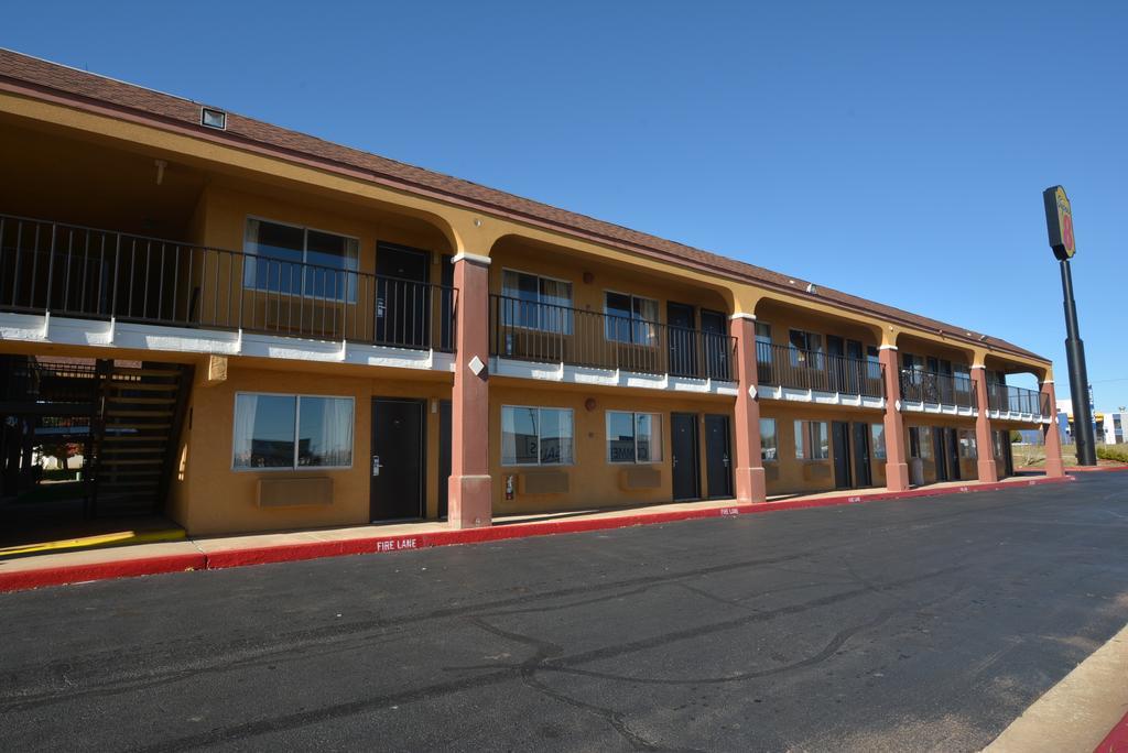 Super 8 By Wyndham Midwest City Ok Exterior photo